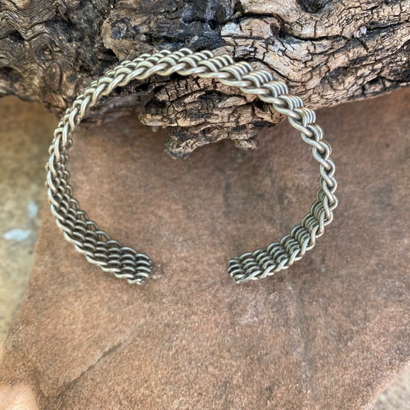 Sterling silver open “basket weave” cuff bracelet - Picture 2 of 9